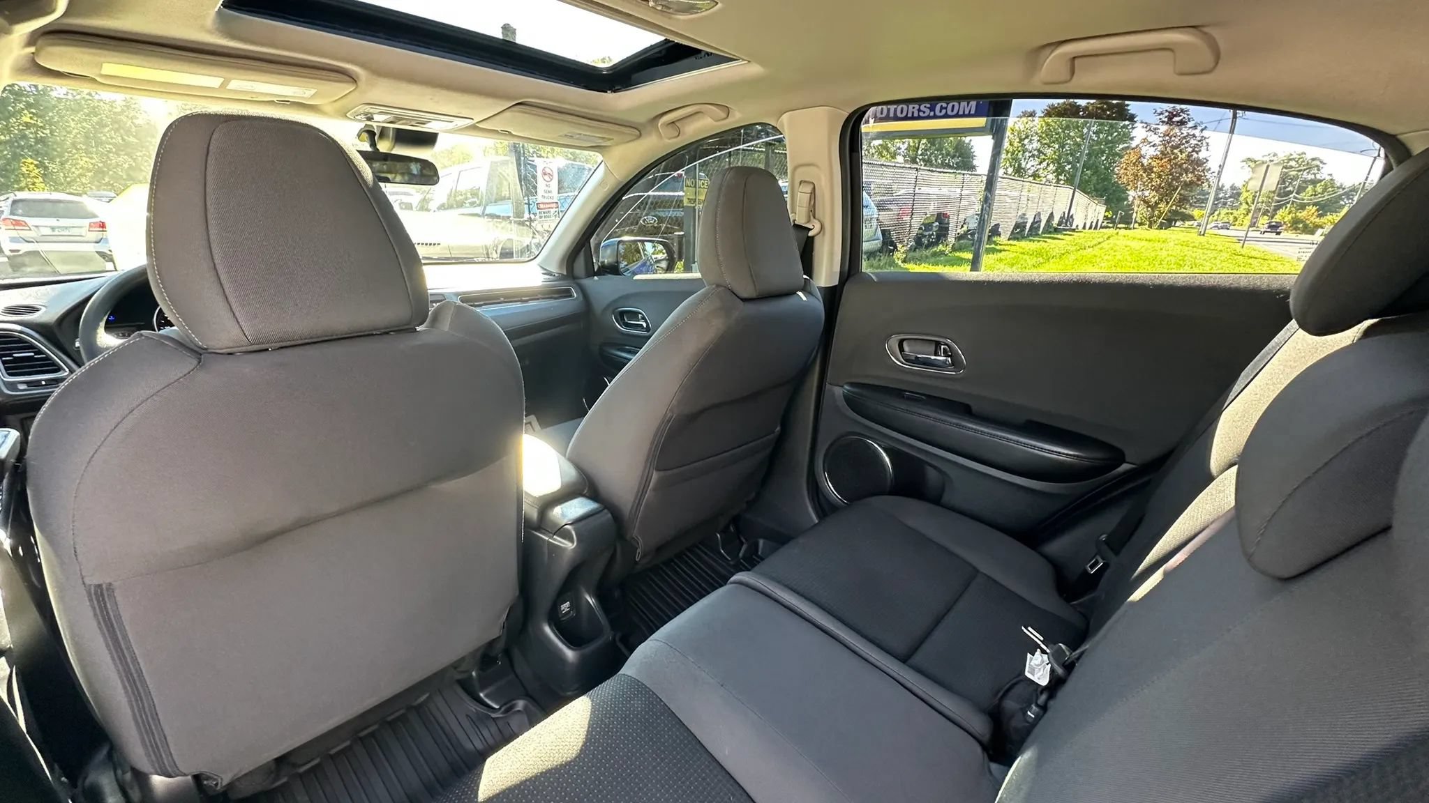 Used 2022 Honda HR-V EX image 29
