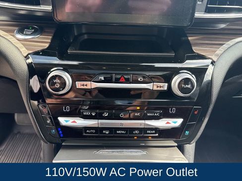 Used 2021 Ford Explorer Limited w/ Equipment Group 301A image 26