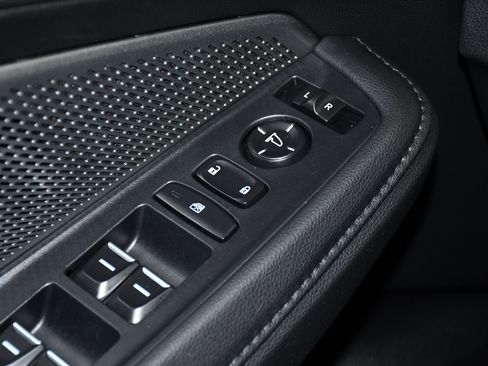 Certified 2025 Acura MDX SH-AWD image 33