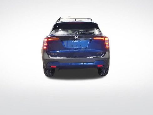 New 2026 Nissan Kicks SV image 4