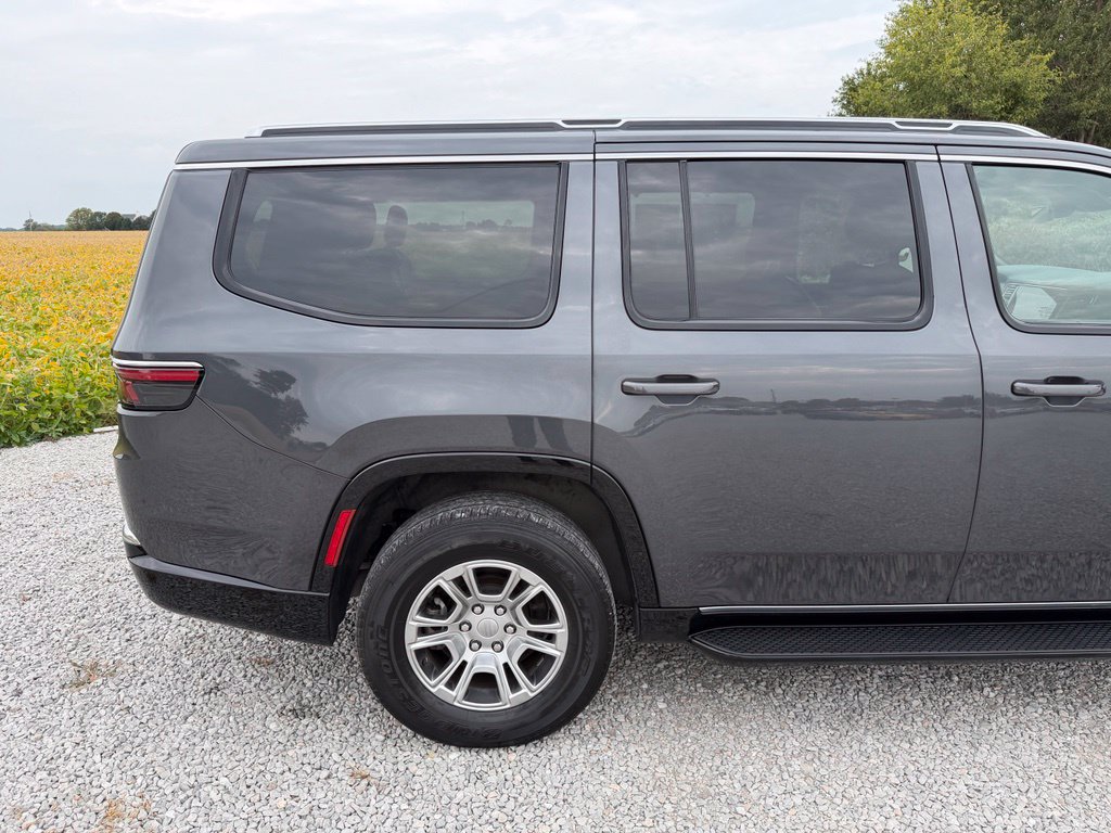 Used 2022 Jeep Wagoneer Series I w/ Convenience Group I AWD/4WD image 24