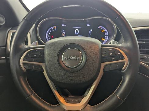 Used 2017 Jeep Grand Cherokee Limited AWD/4WD image 16