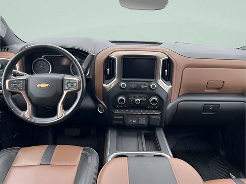 Used 2023 Chevrolet Silverado 2500 High Country w/ Z71 Off-Road Package AWD/4WD image 13