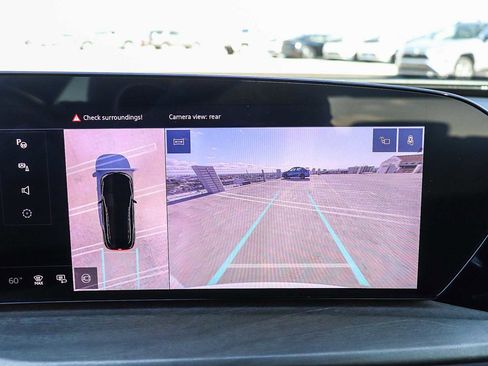 Used 2025 Audi Q5 Premium w/ Convenience Package image 33