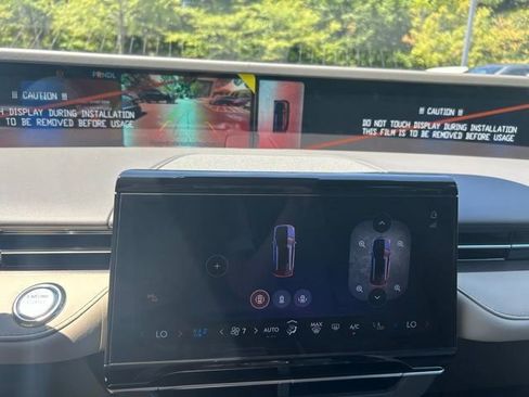 New 2025 Lincoln Nautilus Premier w/ Equipment Group 102A image 9