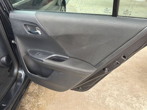 Used 2017 Honda Accord LX image 15