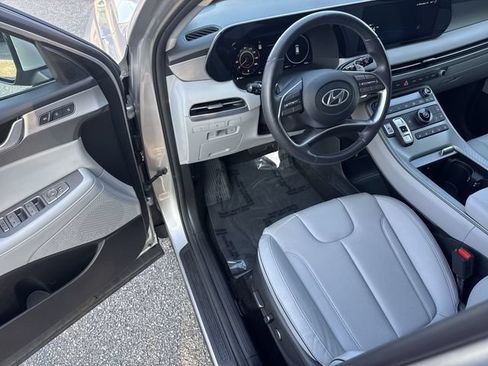 Used 2025 Hyundai Palisade SEL FWD image 18