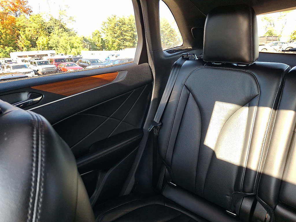 Used 2019 Lincoln MKC Reserve AWD/4WD image 3