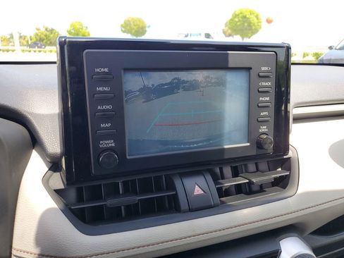 Used 2019 Toyota RAV4 XLE FWD image 25