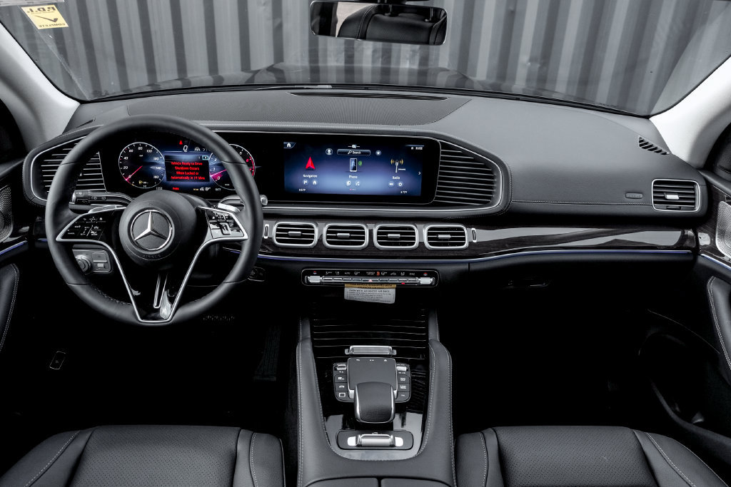 Used 2026 Mercedes-Benz GLS 450 4MATIC image 23
