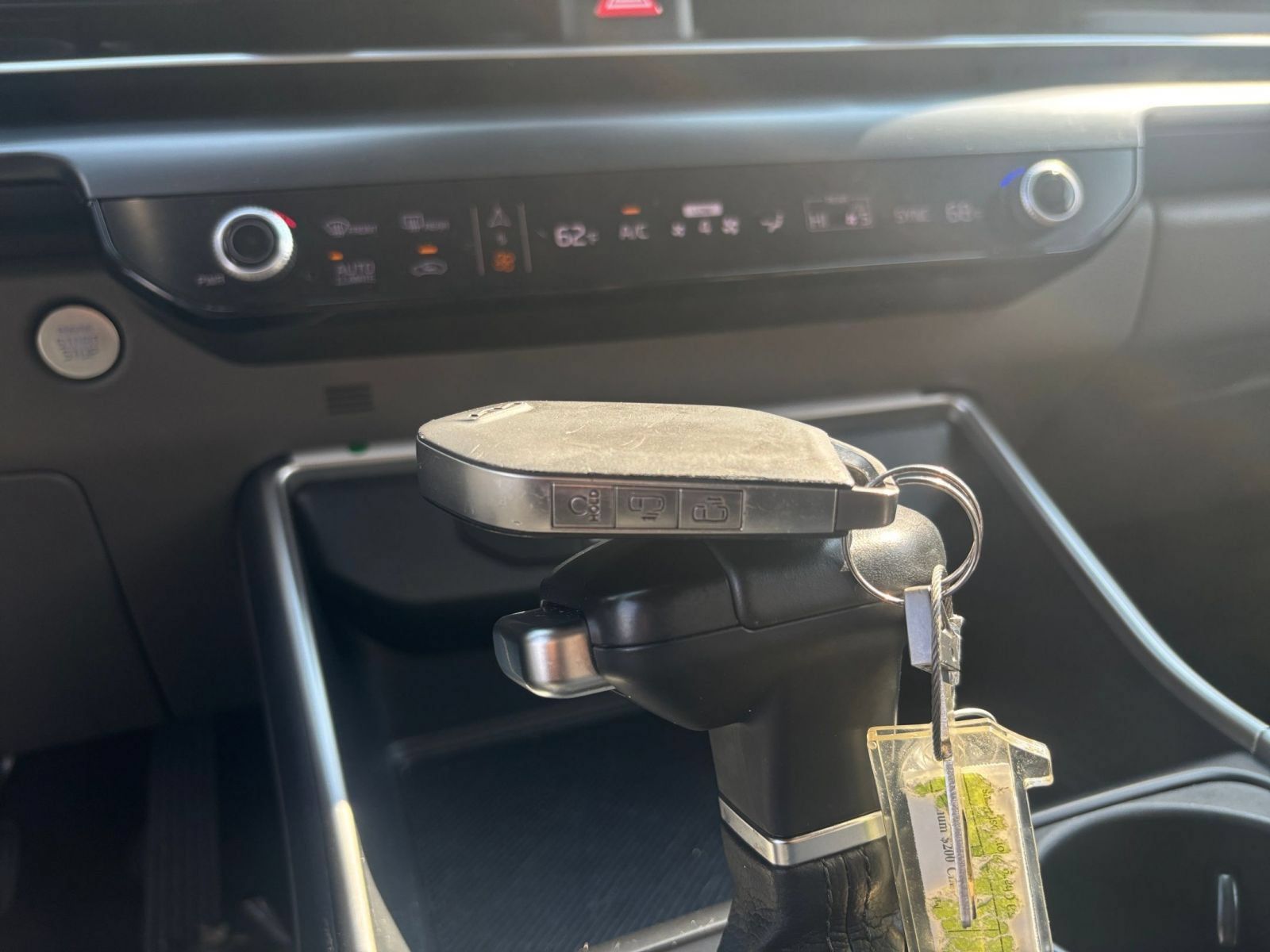 Used 2026 Kia Carnival FWD image 26