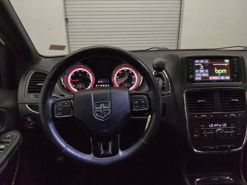 Used 2017 Dodge Grand Caravan SXT w/ Driver Convenience Group FWD image 22