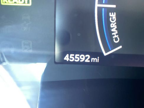 Used 2025 Toyota Camry LE FWD image 29
