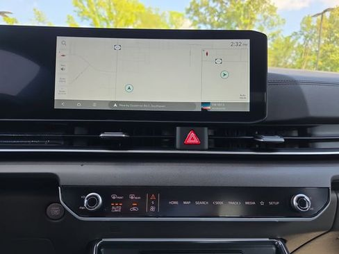 New 2026 Kia Carnival SX FWD image 11