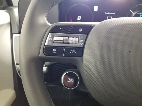 Certified 2025 Hyundai Ioniq 5 SEL image 5