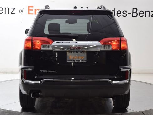Used 2017 GMC Terrain SLT FWD image 5