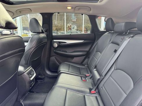 Used 2021 INFINITI QX50 Sensory image 12