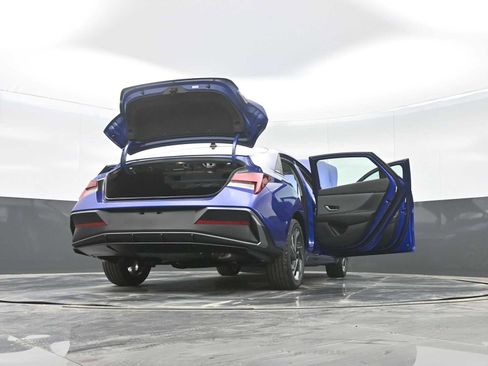 New 2026 Hyundai Elantra Limited image 33