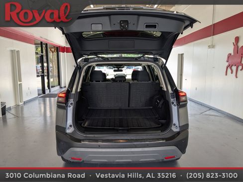 Used 2023 Nissan Rogue SV AWD/4WD image 12