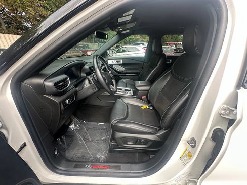 Used 2022 Ford Explorer ST w/ ST Street Pack AWD/4WD image 9