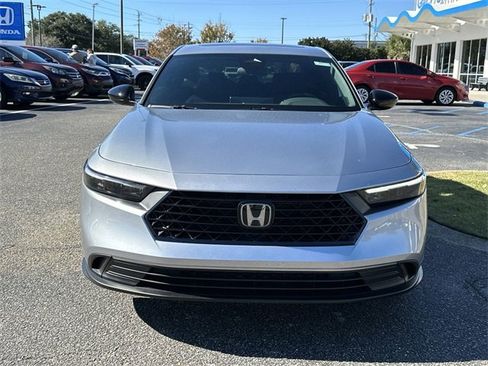 Used 2024 Honda Accord Sport image 3