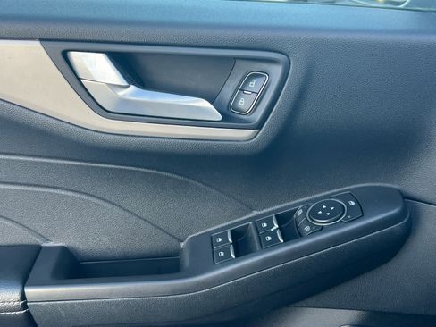 Certified 2021 Ford Escape SEL image 29