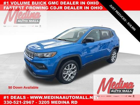 Used 2022 Jeep Compass Latitude image 1
