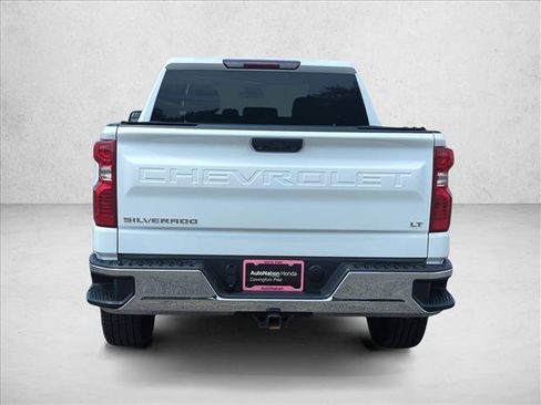 Used 2022 Chevrolet Silverado 1500 LT AWD/4WD image 7