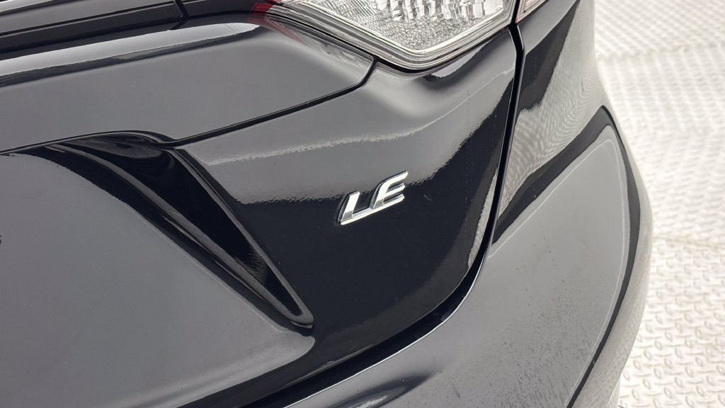 Used 2024 Toyota Corolla LE FWD image 9
