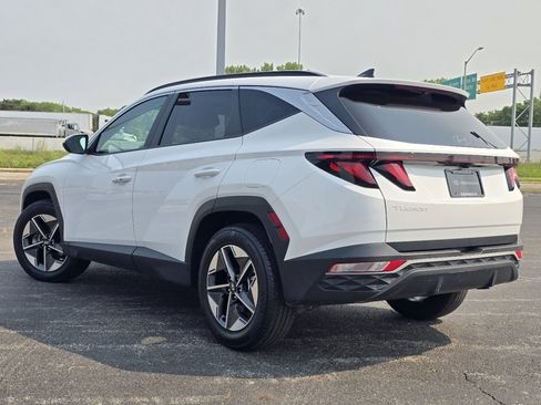 Used 2018 Hyundai Tucson SE w/ Cargo Package AWD/4WD image 14
