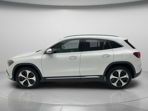 Used 2025 Mercedes-Benz GLA 250 4MATIC image 7