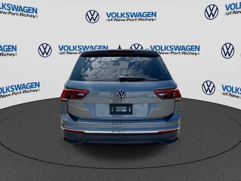 Used 2023 Volkswagen Tiguan SE FWD image 13