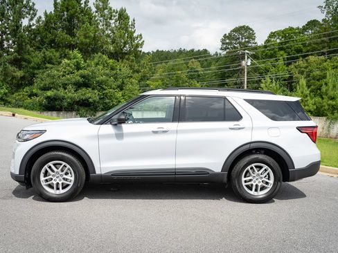 New 2026 Ford Explorer Active RWD image 5