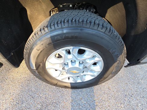 Certified 2024 Chevrolet Silverado 2500 LT w/ All Star Edition image 12