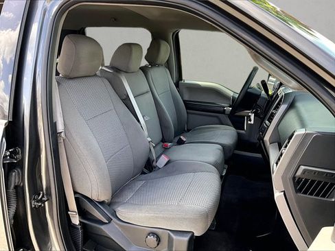 Used 2017 Ford F150 XLT RWD image 9