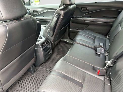 Used 2022 Honda Passport TrailSport image 14