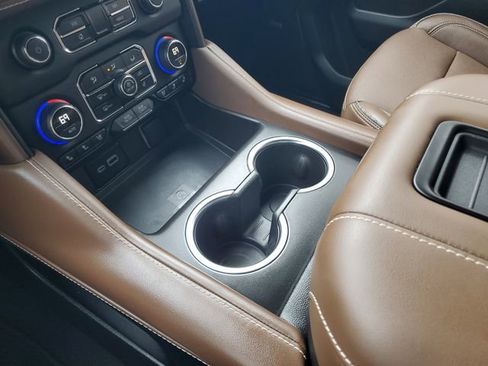 Certified 2024 Chevrolet Tahoe High Country w/ Advanced Technology Package AWD/4WD image 31