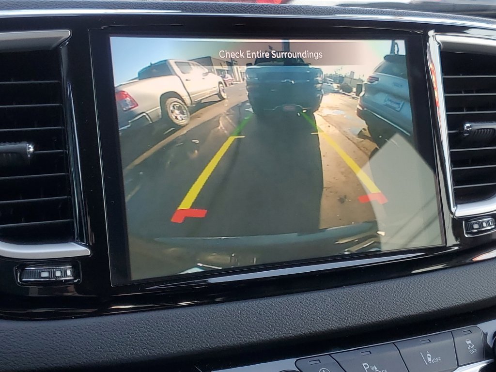 Used 2024 Chrysler Pacifica Touring-L FWD image 26