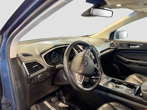 Used 2019 Ford Edge Titanium w/ Cold Weather Package image 9