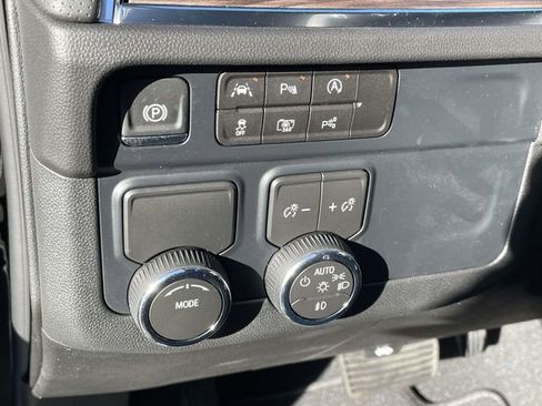 New 2026 Chevrolet Tahoe Premier image 17