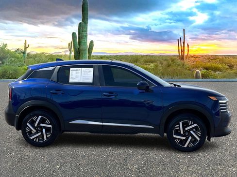 Certified 2025 Nissan Kicks SV image 6