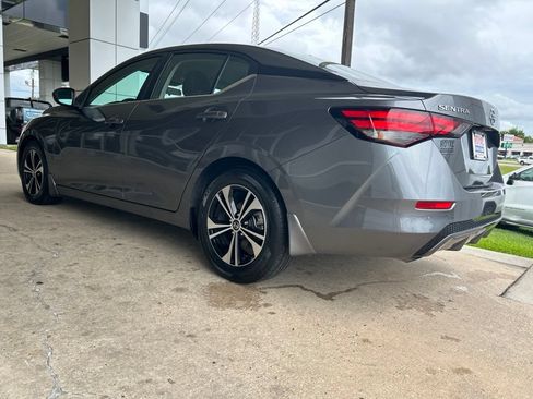Used 2022 Nissan Sentra SV FWD image 5