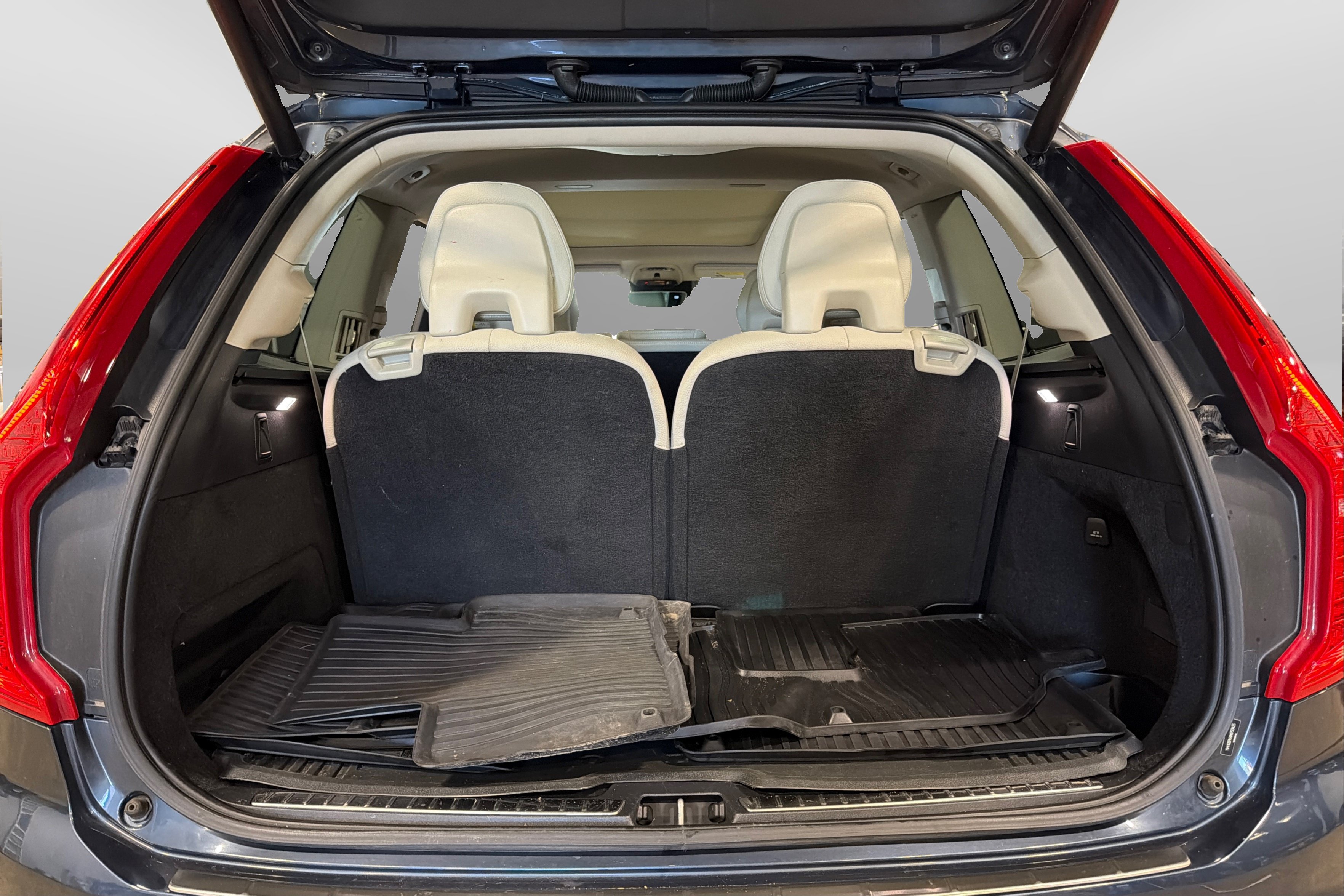 Used 2021 Volvo XC90 T5 Momentum w/ Climate Package AWD/4WD image 46