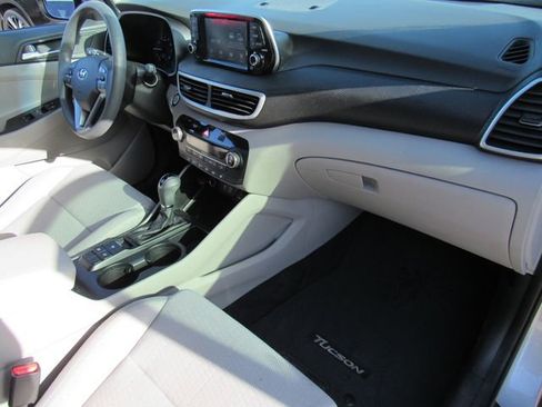 Used 2021 Hyundai Tucson SEL FWD image 9