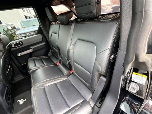 Used 2023 Ford Bronco Badlands image 25