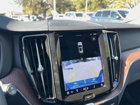 Certified 2023 Volvo XC60 B5 Plus image 16