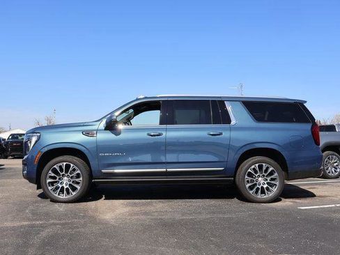New 2026 GMC Yukon XL Denali w/ Sun & Power Step Package AWD/4WD image 4