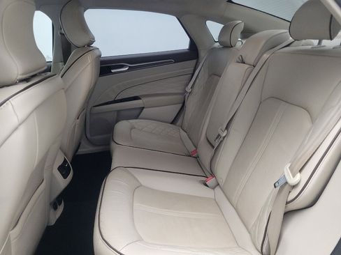 Used 2017 Ford Fusion Platinum image 18