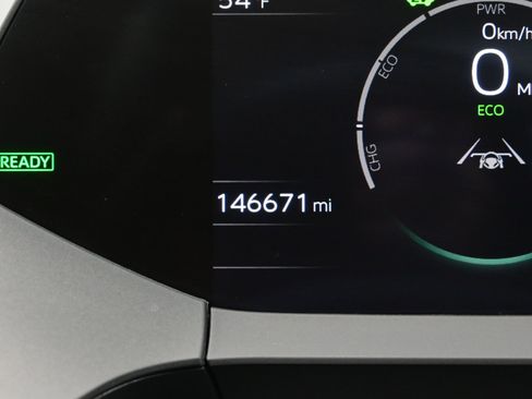 Used 2023 Toyota Prius XLE AWD/4WD image 27