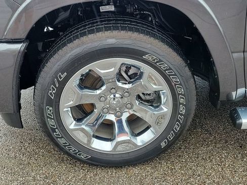 Used 2025 RAM 1500 Big Horn AWD/4WD image 9
